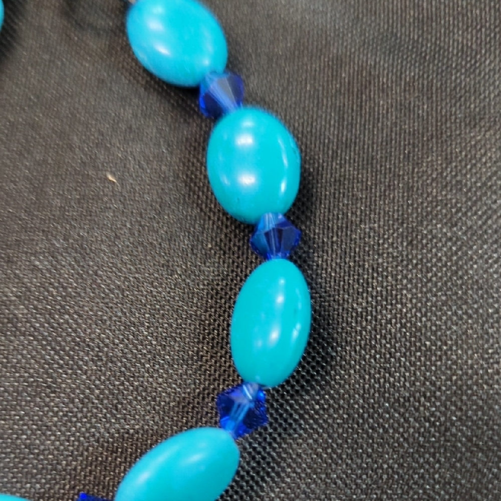 Blue Beaded Bracelet - Picture 3 of 3